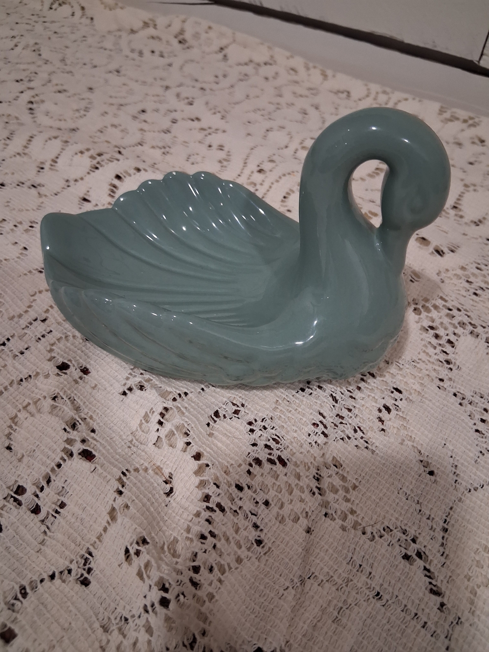 Ceramic Swan Dish in Seafoam Green
